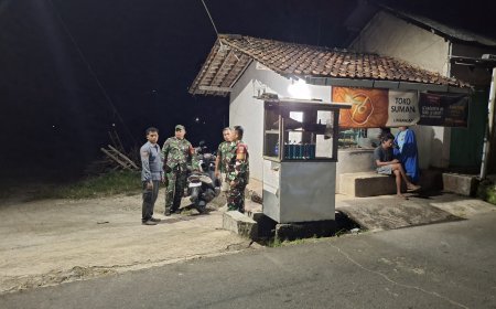 Patroli Gabungan TNI Perkuat Siskamling dan Sosial