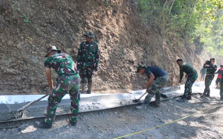 Talang Seng Jadi Andalan Percepat Pengecoran Jalan TMMD di Dusun Kunir
