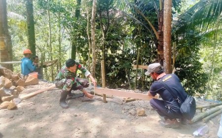 Mengukur Asa dari Pos Kamling Pak Wondo Ikut Wujudkan Semangat TMMD di Gumelem Kulon