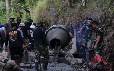 Tak Kenal Lelah di Balik Putaran Molen Pratu Dikki dan Pratu Vigo Menjaga Denyut Pembangunan TMMD di Gumelem Kulon