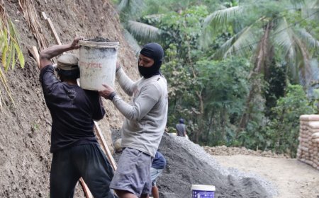 Langsir Pasir Tanpa Lelah Sanudin Ikut Wujudkan Jalan Impian Desa
