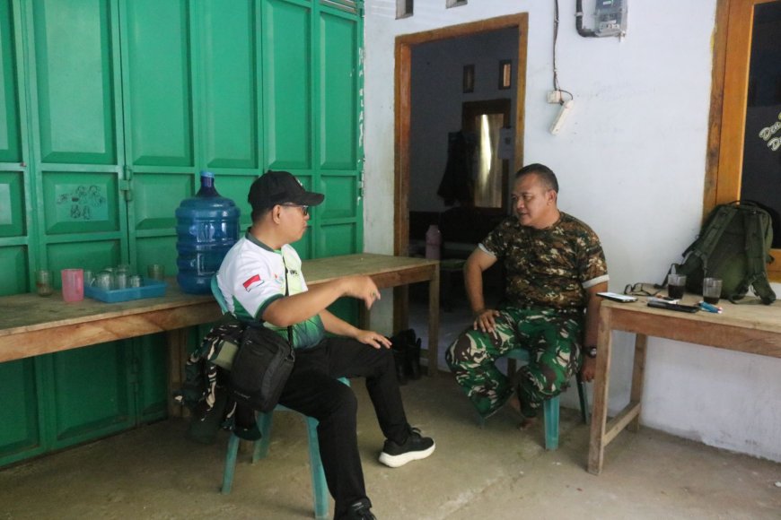 Sinergi TNI dan Kepala Desa Percepat Pembangunan Jalan TMMD di Gumelem Kulon