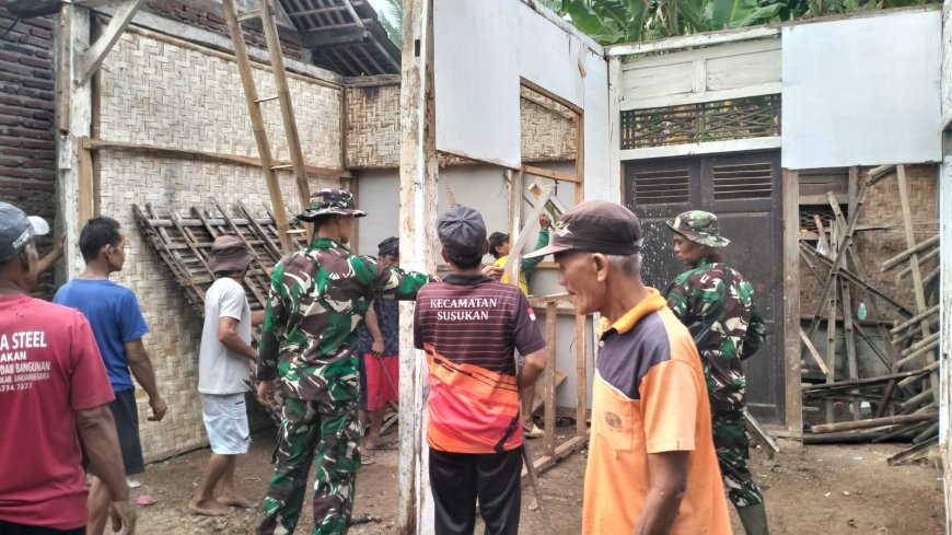 Gotong Royong Bongkar RTLH Langkah Awal Menghadirkan Rumah Layak untuk Pak Toid