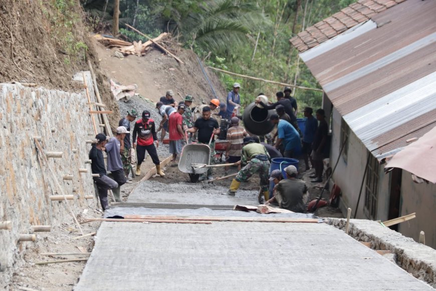 Angkong Satukan Satgas TMMD dan Warga