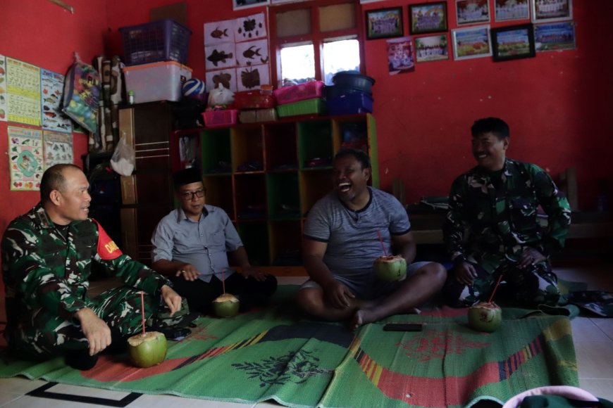 Dandim Banjarnegara Singgah di Rumah Warga