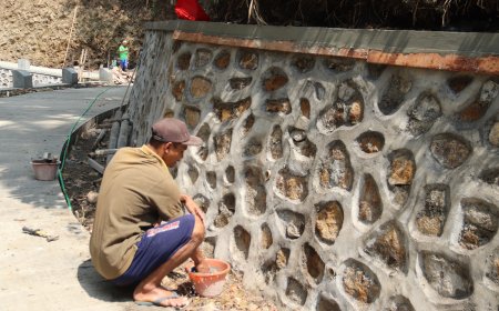 Talud Pertama Rampung Langkah Nyata TMMD Lindungi Jalan Desa