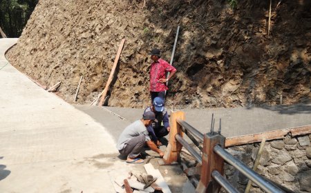 Tak Sekadar Mengawasi Wondo Menjaga Mimpi Warga di Setiap Meter Jalan TMMD