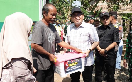 Bingkisan Sembako Jadi Simbol Kepedulian Tim Wasev untuk Warga Gumelem Kulon