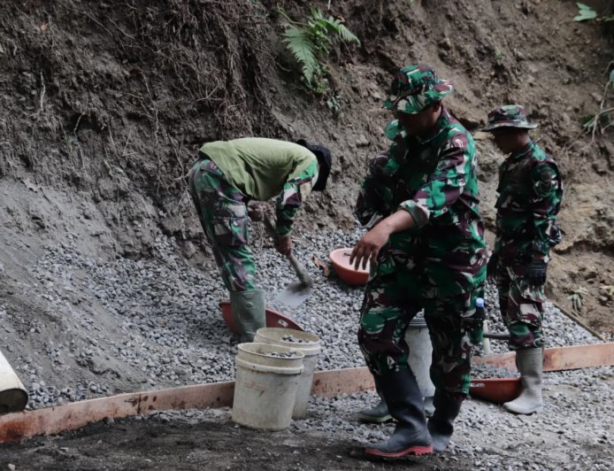 Serka Suwanto Langsir Split Setiap Batu Menjadi Pondasi Kemajuan Desa