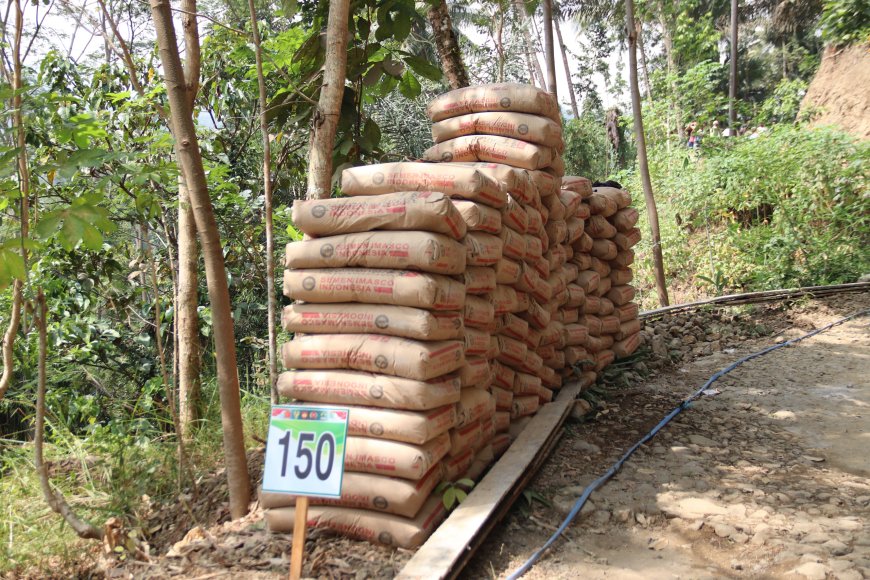 Material Melimpah Pembangunan Rabat Beton TMMD Terus Dikebut