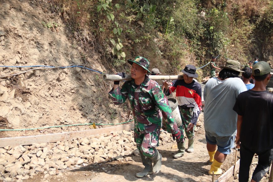 Semangat Satgas Tak Surut Demi Rampungkan TMMD