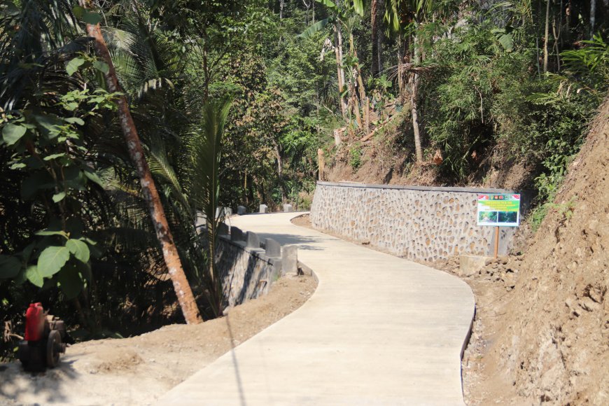 Rabat Beton 737 Meter Rampung 100 Persen Wajah Baru Jalan Dusun Kunir