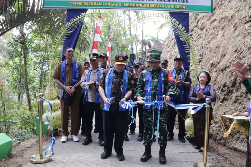 Pita Dipotong Jalan 737 Meter Resmi Dibuka Warga Gumelem Kulon Kini Punya Akses Baru